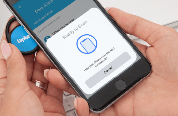Smartphone Programming an NFC Tag Using a Mobile App Interface